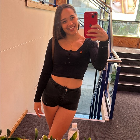 H&M; Size 36 (EUR); Black Demin Short Shorts - Picture 3 of 7